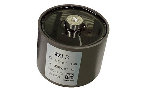 為什么電容器可以濾波直流電壓呢？